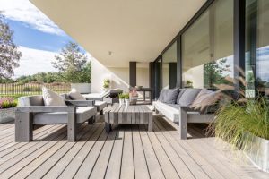 Avoir une belle terrasse à Murs-et-Gelignieux 